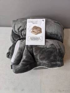 lot 117 image: Sharper Image Calming Cozy Massaging Heating Wrap - N