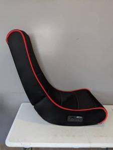 lot 92 image: The Black Series Foldable gaming Chair with Onboard Speakers - N