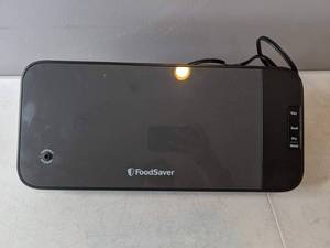 lot 103 image: FoodSaver VS2130 Vacuum Sealing System - N