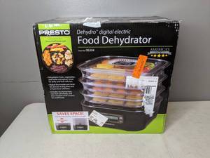 lot 106 image: New Presto Dehydro Digital Electric Food Dehydrator - N