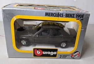 lot 210 image: NEW Burago Mercedes Benz 190E 125 Model - D