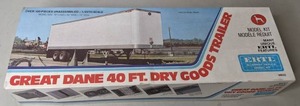 lot 214 image: NEW ERTL Great Dane 40 Ft. Dry Goods Trailer 125 Model Kit  - D
