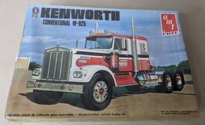 lot 218 image: NEW AMT ERTL Kenworth Conventional W-925 Tractor 125 Model - D