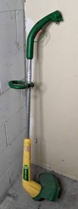 lot 378 image: Weed Eater TwistN Edge - P