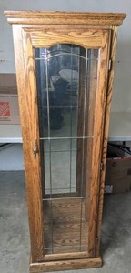 lot 385 image: Beautiful Curio Cabinet - P