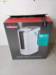 lot 238 image: Vornado Whole-Room Ultrasonic Humidifier - N