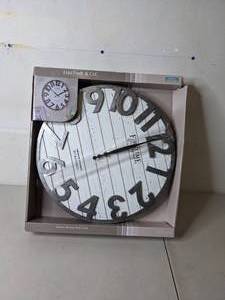 lot 245 image: 18 Sawyer Shiplap Wall Clock - N