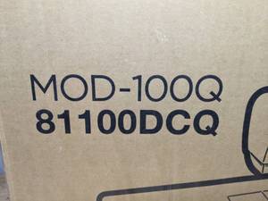 lot 14 image: Brand New Janome MOD 100Q Computerized Sewing Machine - T