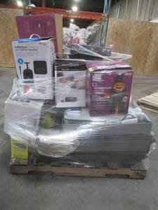 lot 226 image: MIXED PALLET (191 Pieces) OF BATTERIES, COSTUME JEWLERY, AND MORE