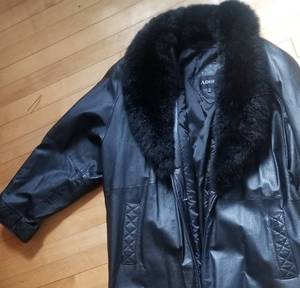 lot 72 image: Black Leather Coat with Opposum Fur Collar, size Medium