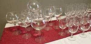 lot 40 image: Wine Glass Stemware Service