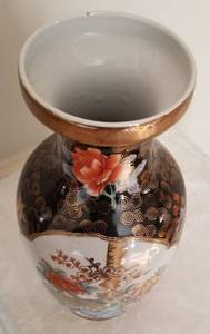 lot 47 image: Asian Influence Ceramic Vase