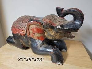 lot 6 image: Vintage Carved Wooden Kneeling Elephant