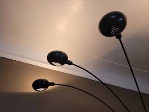lot 12 image: Four Arm Arching Floor Lamp