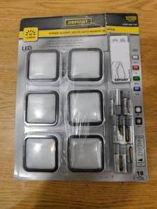 lot 7 image: Defiant 40 Lumens Accent Light Combo with Remote Control (6-Pack)