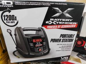 lot 72 image: Schumacher Electric Battery Extender 12-Volt 1,200 Amp Battery Jump Starter