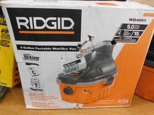 lot 84 image: RIDGID 4 Gal. 5.0-Peak HP Portable WetDry Shop Vacuum with Filter, Dust Bag, Locking Hose and Car Nozzle