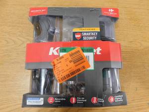 lot 140 image: Kwikset Lido Venetian Bronze Exterior Entry Door Handle and Single Cylinder Deadbolt Combo Pack Featuring SmartKey Security