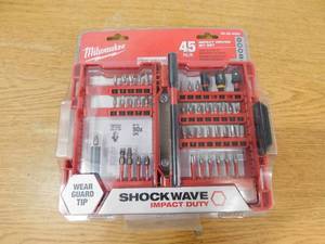 lot 133 image: Milwaukee SHOCKWAVE Impact Duty Alloy Steel Screw Driver Bit Set (45-Piece)