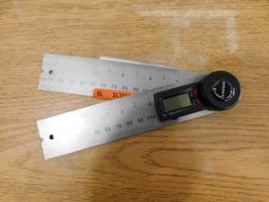 lot 135 image: Husky 5 in. Digital Protractor