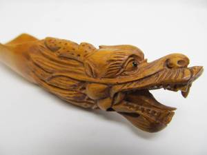 lot 86 image: Excellent Vintage Oriental Carved Wood Dragon Spoon