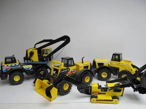 lot 95 image: Lot of 4 Larger TONKA Construction Vehicles