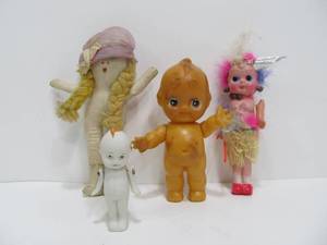 lot 233 image: 4 Old Vintage Small Dolls