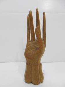 lot 169 image: Vintage Carved Wood Sculptural Hand Ring Display