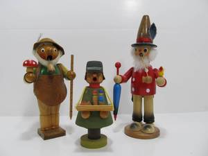 lot 180 image: Lot fo 3 Vintage German Wood Smoker Dolls