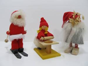 lot 196 image: 3 Hand Made Swedish Wooden Figures
