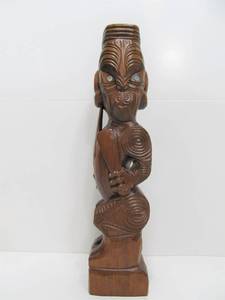 lot 203 image: Vintage Maori Warrior Tiki Figural Wood Hand Carved w Paua Shell Eyes 12