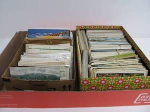 lot 207 image: Large Lot of Vintage & Antique Postcards