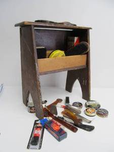 lot 282 image: Primitive Old Vintage Shoe Shine Stand