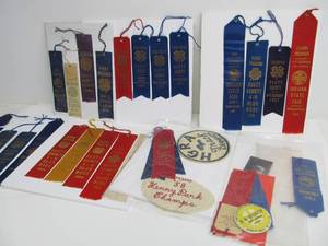 lot 283 image: Nice Lot of Orig 1930s 4-H & Other Award Ribbons - Buttons Patches etc