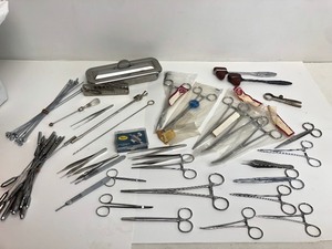 lot 338 image: Large Lot of Vintage & Antique Medical Instruments #4