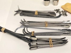 lot 339 image: Large Lot of Vintage & Antique Medical Instruments #5