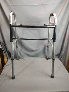lot 5 image: Medline Walker