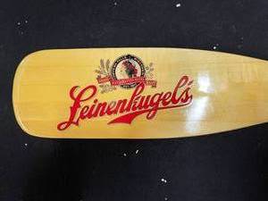 lot 60 image: Leinenkugels paddle