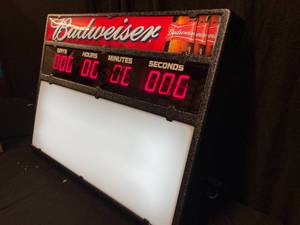 lot 8 image: Budweiser countdown clock with light up panel, NIB
