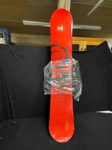 lot 69 image: Nitro Target  ESB Red Hook snowboard, New