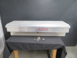 WEATHER GUARD METAL TOOLBOX