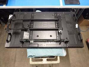 lot 20 image: NEC&nbspE552 L550UQ 55 Commercial display  1920 x 1080 Resolution w 60Hz refresh  includes power cable and mounting hooks on back (no remote)