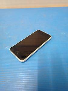 lot 33 image: Apple&nbspIphone 5c A1532  8GB of storage  verizon carrier locked  no charger