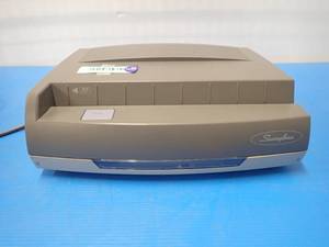 lot 39 image: Swingline&nbsp350MD Medium duty electric 3-hole punch