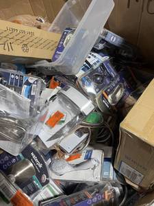 HUGE LOT of Moen, Korky, Delta, Pfister, Everbilt, Danco Side Sprayers, Shower Heads, Towel Bars, Toilet Paper Roll Holders and other Plumbing Supplies