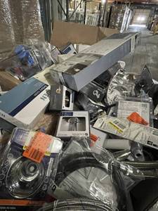 HUGE LOT of Moen, Korky, Delta, Pfister, Everbilt, Danco Side Sprayers, Shower Heads, Towel Bars, Toilet Paper Roll Holders and other Plumbing Supplies