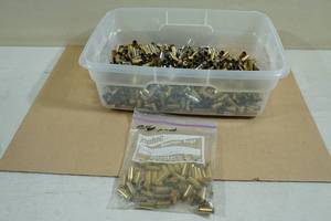 lot 147 image: Empty 10mm Casings - Over 900, plus 50 Primed