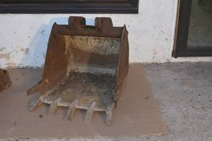 30 excavator tooth bucket