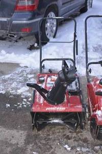 Large lot of snowblowers