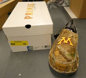 Campus Primus Camo MN Gophers size 10 Med Mens shoes